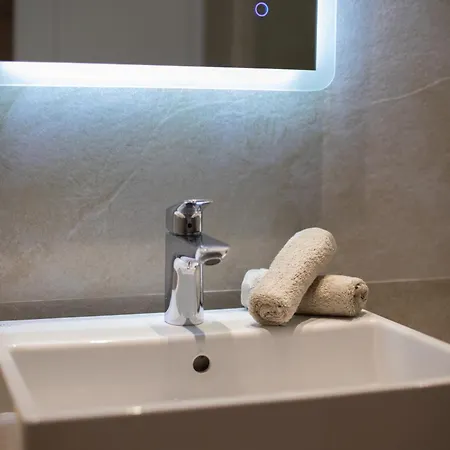 Spitarona Town House - Largest In The Center فيلة