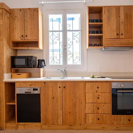 فيلة Spitarona Town House - Largest In The Center *